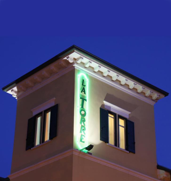 Hotel La Torre リミニ エクステリア 写真