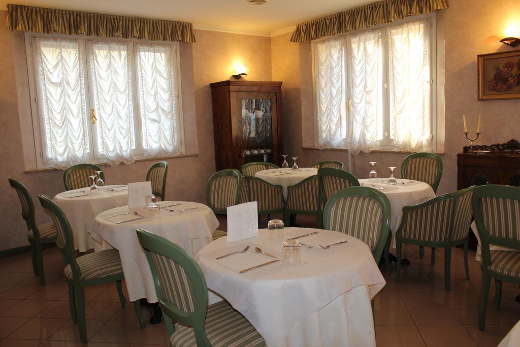 Hotel La Torre リミニ エクステリア 写真